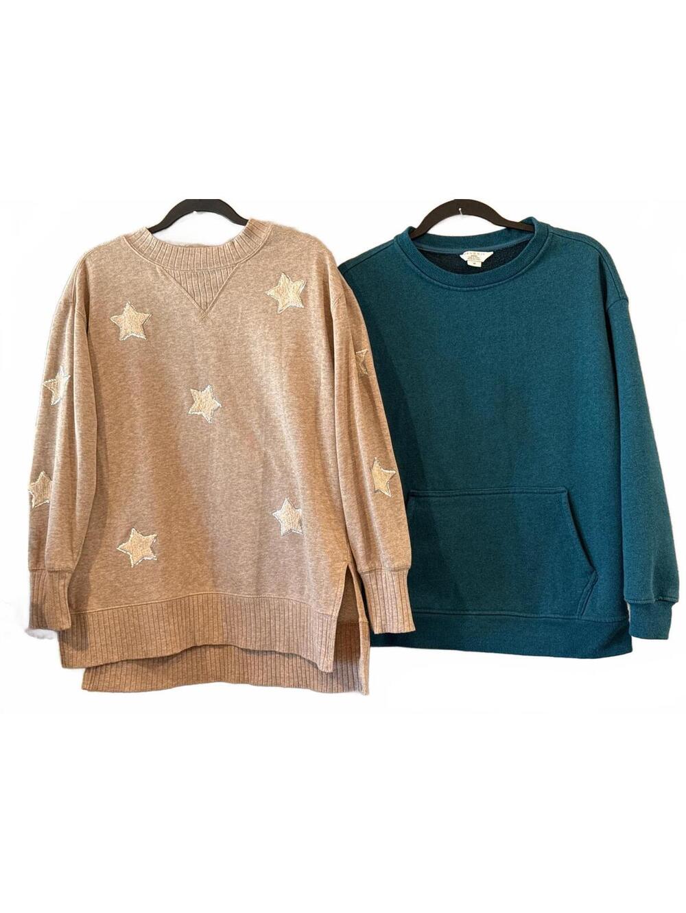 Maurices Beige Star Applique Sweatshirt & Danskin Teal Pullover Sweatshirt SizeM